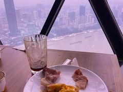 -东方明珠·空中旋转餐厅