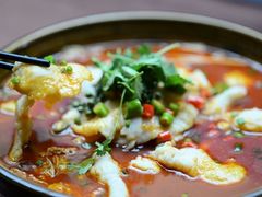 -肖肖酸萝卜鱼火锅(总店)