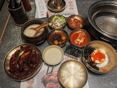 -草家酱蟹炭火烤肉店(珲春南路二店)