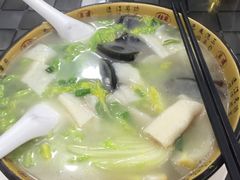 -芳芳餐厅(白沙路店)