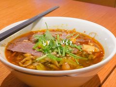 牛腱子泡椒酸辣粉-村外有星光小食铺(长嘉汇店)