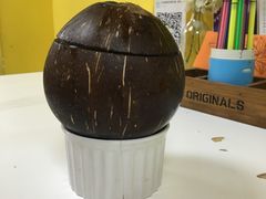 -志龙皇冠吃货椰子铺