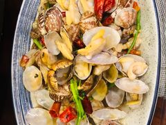 炒蛤蜊-老东镇啤酒屋海鲜加工·蒸汽海鲜·海鲜烧烤(台东店)