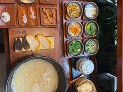 -银米·云南传统过桥米线(双廊黑金冠店)