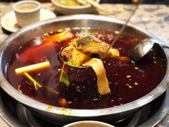 -肖肖酸萝卜鱼火锅(总店)