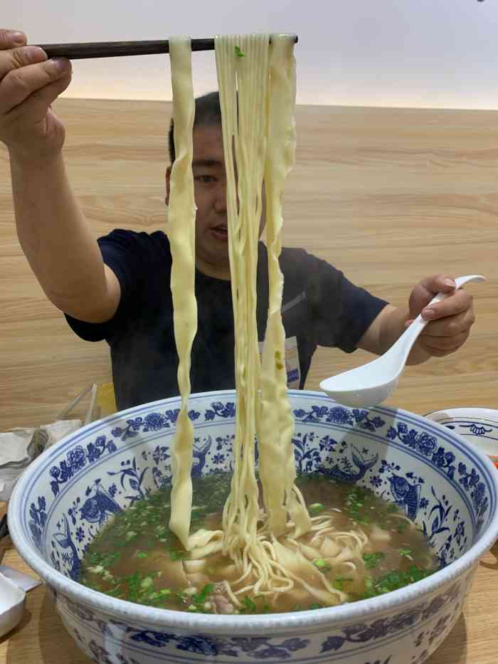 陈厚元牛肉面(台江万达店)-"看名称以为是普通特色牛肉面,一进来,原来