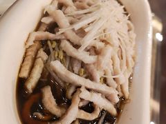 酸汤财鱼丝-刘胖子家常菜·蹄花焖藕(富安街店)