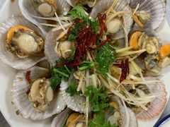 油泼扇贝-1910老鲁味海鲜·戳子肉·青岛菜(金沙滩店)