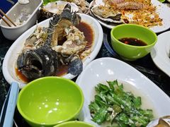 -小海豚•老字号海鲜餐厅(天涯店)