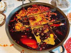 红汤锅底-洞子老火锅(青年路店)