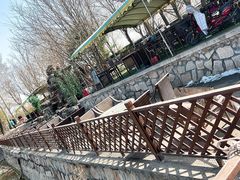 -尚庄度假村·庭台树下·户外烧烤·团建CS·轰趴营地(上庄水库店)