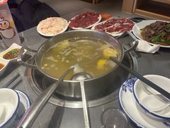 牛肉火锅排骨汤底-贵宾牛·潮汕牛肉火锅(珠池总店)