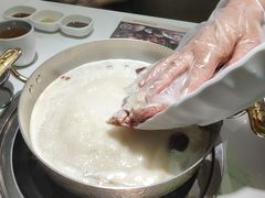 -洪氏嗨捞·广东猪肚鸡·椰子鸡火锅(西咸万象城店)
