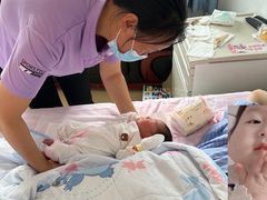 -秋歌护理·月嫂·育儿嫂(浦东医院店)