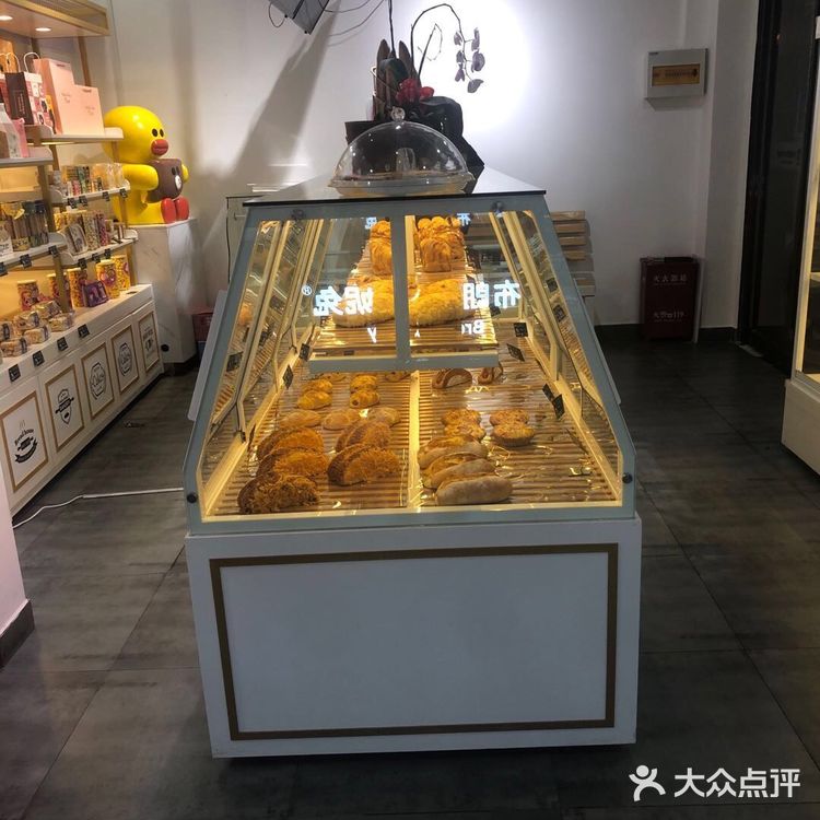 价格是相当便宜。点的是他们家的招牌饮料——小黄鸭