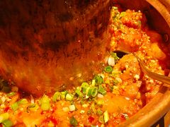 铜锅饵块油焖鸡-一坐一忘云南菜(嘉里中心店)