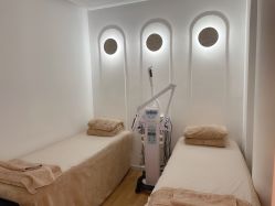 -苗方清颜痘肌研究所