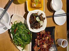 -隔壁老王·家常云南菜(花巷店)