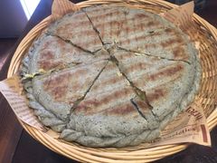 青稞小米饼-吃货私房菜(丽江束河古镇店)