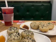 -小杨生煎(金山百联购物中心3楼店)