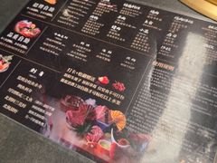-铭牛烧肉·和牛海鲜自助(高新月牙湖店)