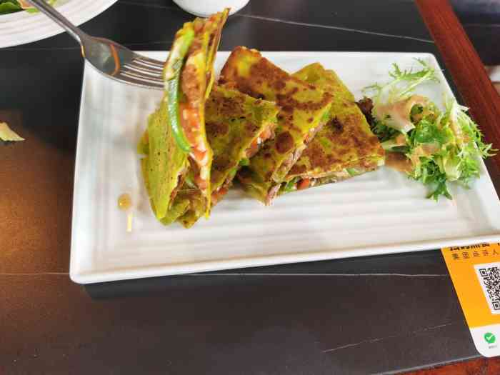 丽鲸餐厅-"在二七厂院子里,有点类似798,停车免费."-大众点评移动版