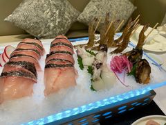 -红鼎豆捞·非遗鲍皇汤火锅(宝丰路店)