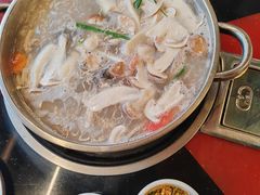 -老石黑山羊毛驴肉火锅(金凯广场店)
