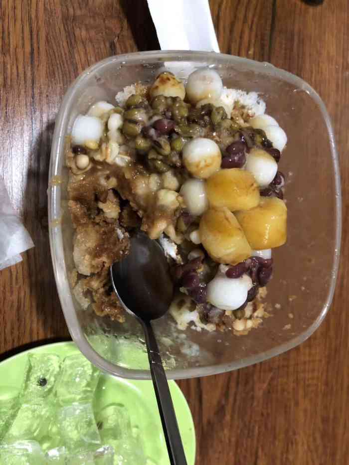 台湾黑糖刨冰-"开了好多年的刨冰店老公家住附近上学那.