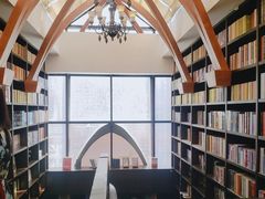 -钟书阁(松江泰晤士小镇店)