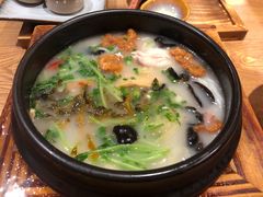 蒙自过桥米线-麦麦山云南菜(复地活力城店)
