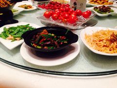 -八府香鸭·啫啫煲(华山路店)