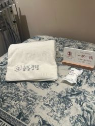 -洛伊科技抗衰护肤中心