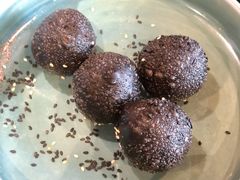 脆皮黑芝麻艾糍丸-陶陶居酒家(海岸城店)