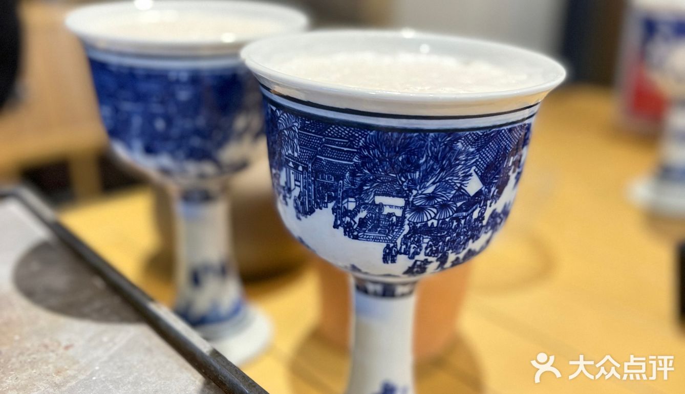 花和尚·湘西小串烧烤🍢喝花酒撸小串🍻及时行乐[糖果]
