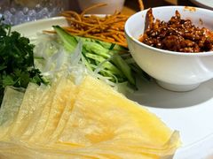 -关东小磨东北菜(上海长风大悦城店)
