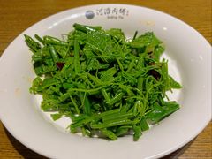 巧拌丝瓜尖-河沿肉饼Beijing Pie(锡拉胡同店)