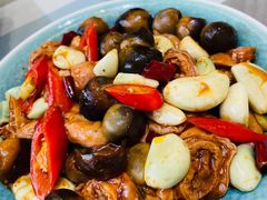 珍珠腊八蒜肥肠-君霖海鲜私房菜(春柳店)