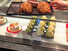 -Salon de The de Joel Robuchon(外滩18号店)
