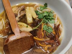 野山菌土鸡米线-云味馆·云南菜·云南米线(景田店)