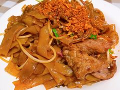 -新大咀港式茶餐厅(宝山万达店)