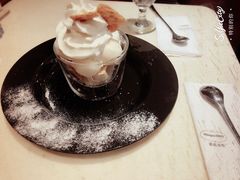 阿尔卑斯雪山-哈根达斯(虹口店)