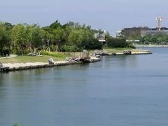 android_upload_pic-上海滴水湖皇冠假日酒店