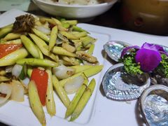 -黄泥岗·地道湖北菜(奥特莱斯店)