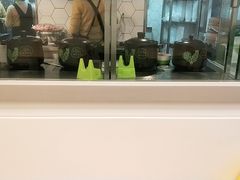 -老乡鸡(亳州路天庆大厦店)