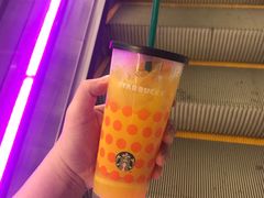 -星巴克(武汉金色港湾店)