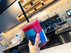 杨梅冰-瑞幸咖啡(三里屯SOHO-6号楼店)