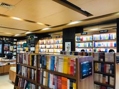 -新华书店(沙坪坝书城店)