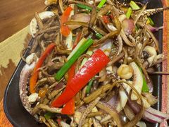 -雀舞云南菜(天津天河城购物中心店)