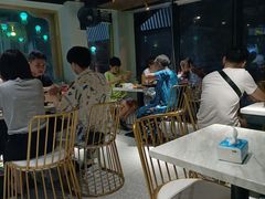用餐区-两点半深夜牛排(斗西路店)